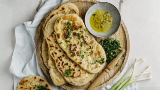pakistani-food-wooden-board-flat-lay-scaled-1-1024×683-1