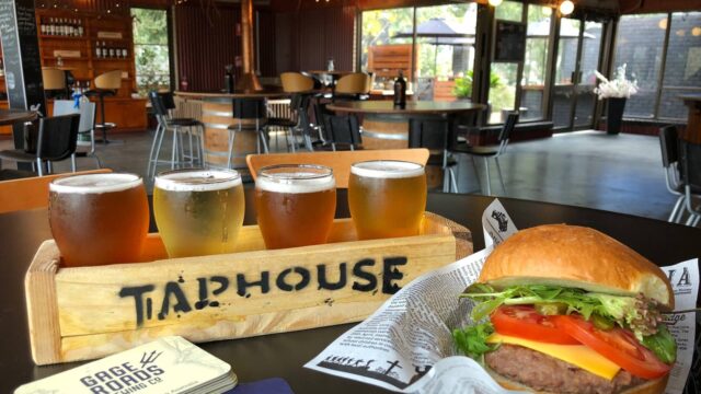 taphouse-table